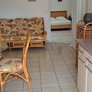 Deux Pièces Spacieux à Mahault Appartement